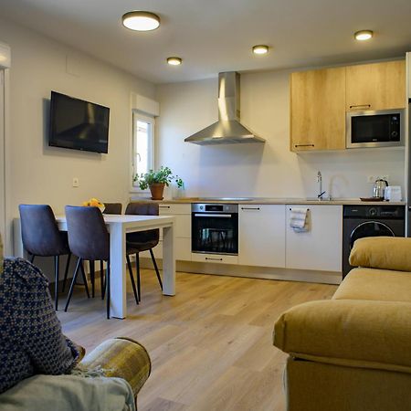Apartamentos El Puente Covarrubias Eksteriør bilde